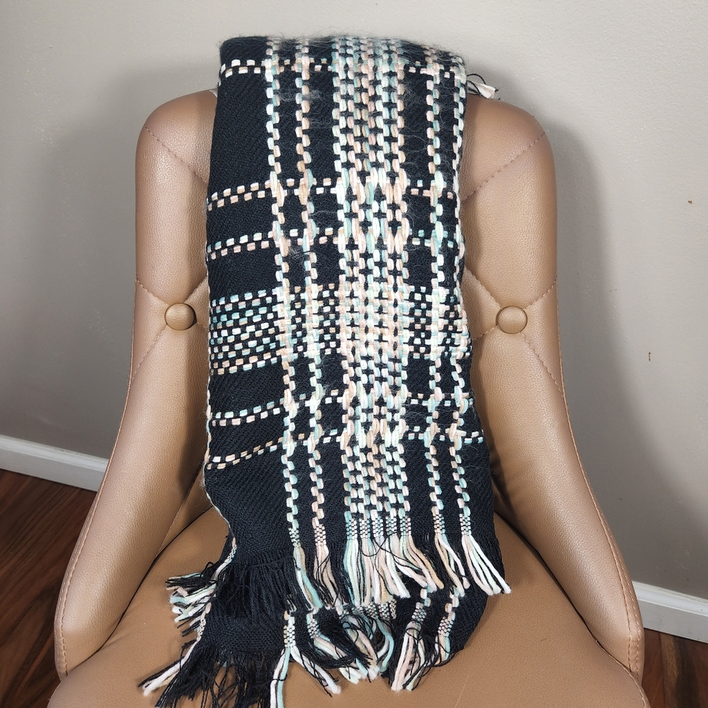 Nordstrom BP NWT Scarf Fringe Trim Plaid Knit Black Pink White 72" X 30"